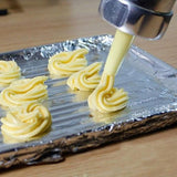 Cookies Press Cutter Baking Tools Cookie Biscuits Press Machine Kitchen Tool Bakeware With 20 Cookie Molds and 4 Nozzles